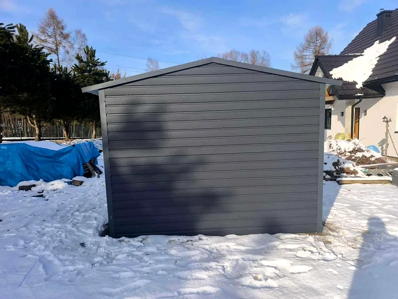 Garaż blaszany dwuspadowy 3 × 3 m, zdjęcie realizacji 3