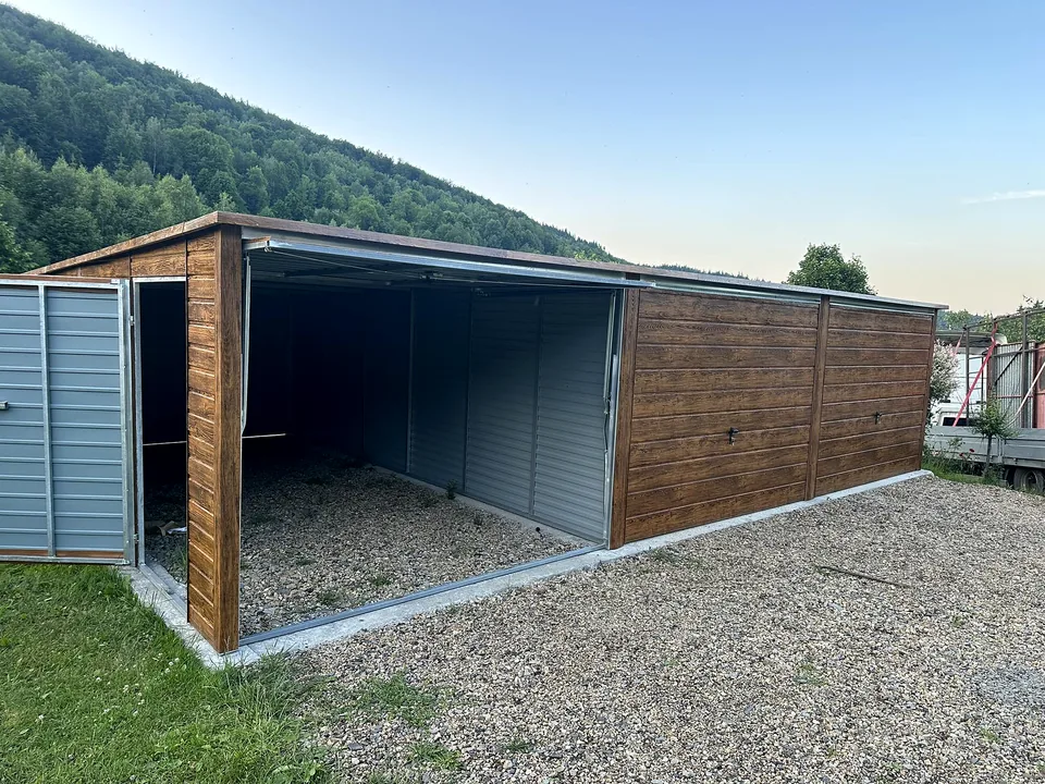 Realizácia ES STAL: plechová garáž u zákazníka, fotografia 12