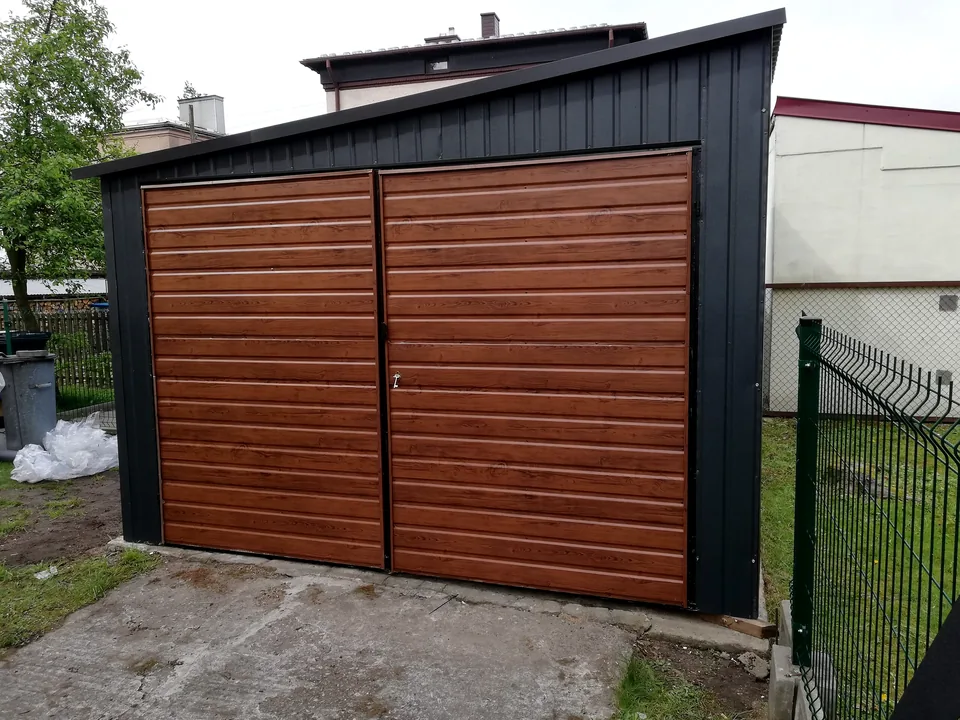 Realizácia ES STAL: plechová garáž u zákazníka, fotografia 22